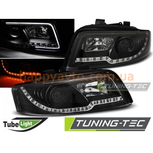 Оптика передняя на Audi A4 B6 LPAUC3